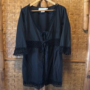 Gretchen Scott Designs Black embroidery Trim Robe top XL